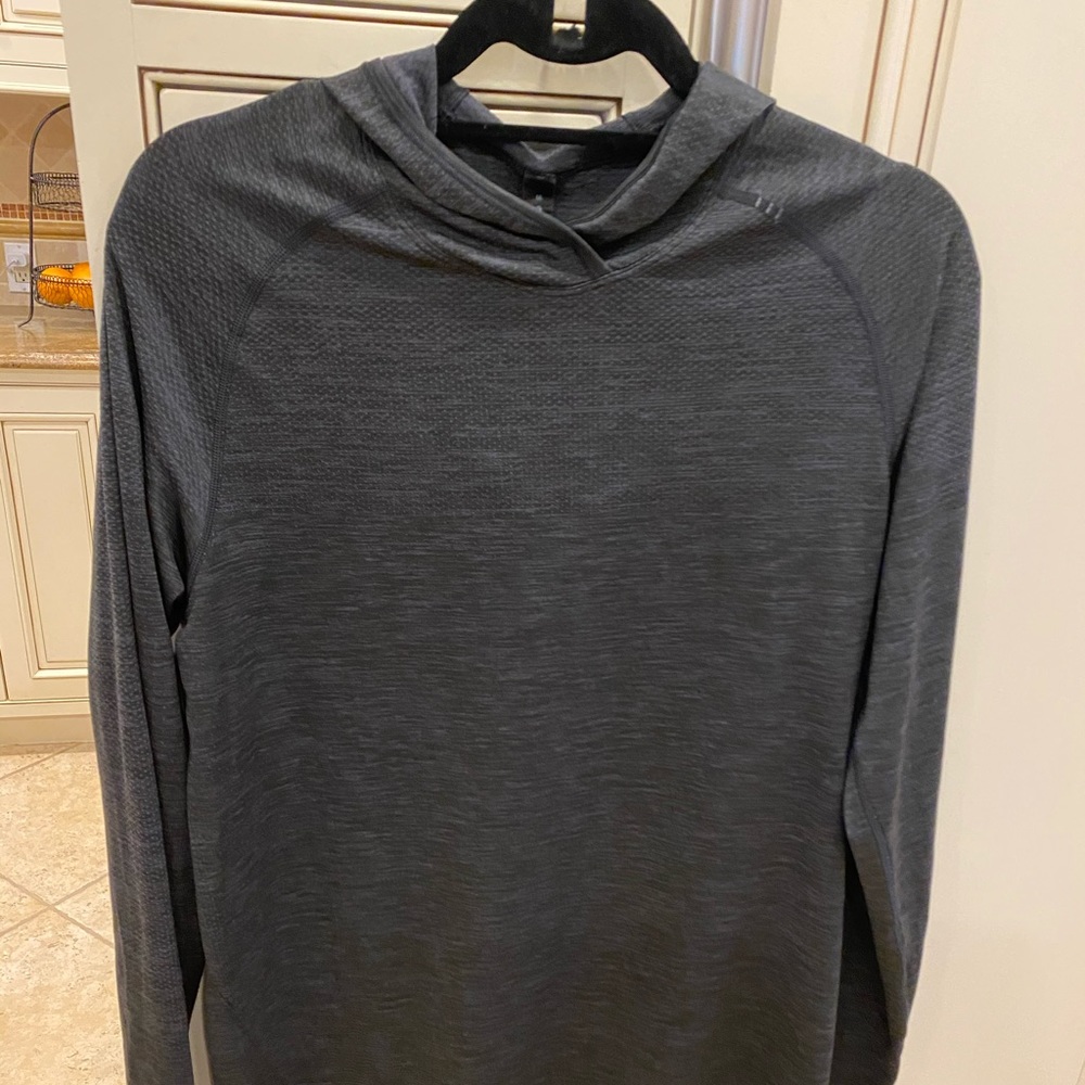 Men’s lulu lemon hooded long sleeve
